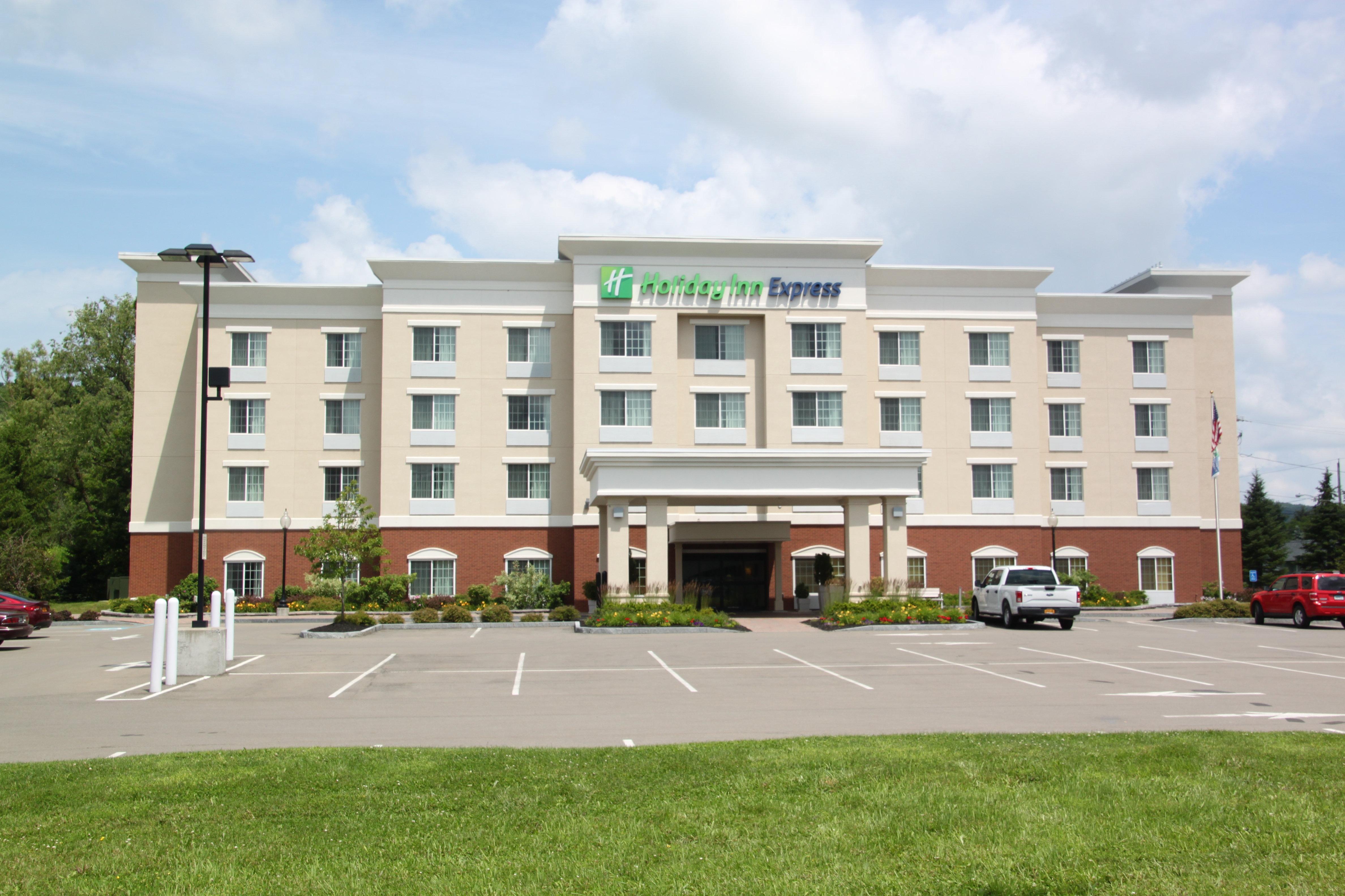 Holiday Inn Express - Cortland By Ihg Exterior foto